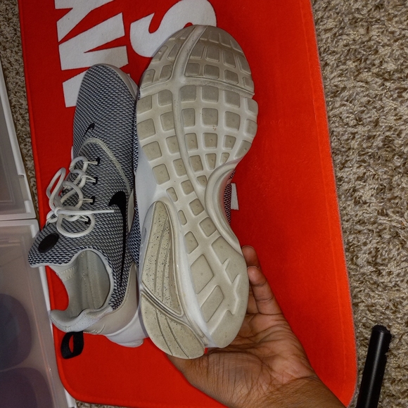 Nike Presto Fly SE Light Bone Black 908020-004 - Picture 4 of 8